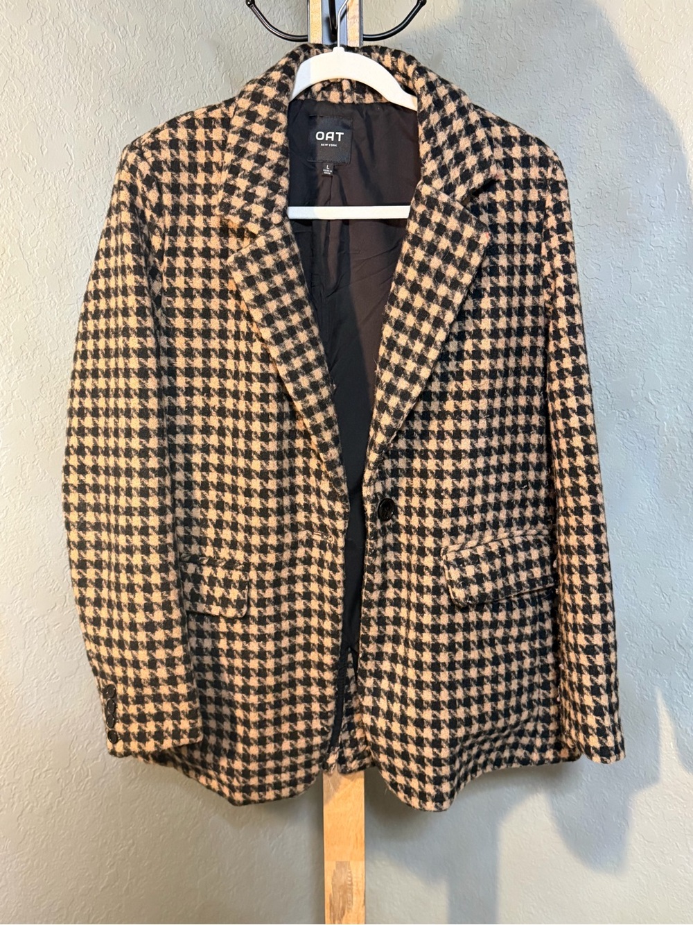 Black and Tan Houndstooth Blazer Jacket